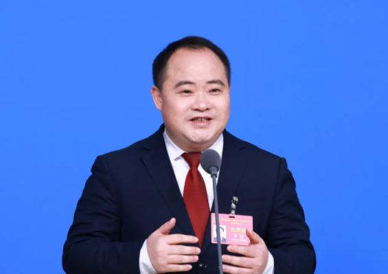 徐勃：“村超”——榕江高质量发展的强劲引擎