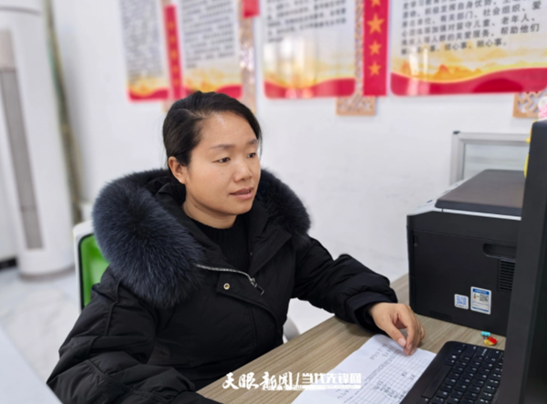 省人大代表何英： 精准培训提升搬迁群众幸福感