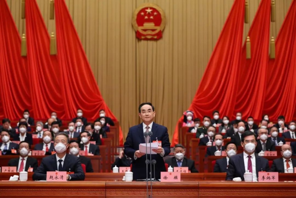省十四届人大一次会议胜利闭幕