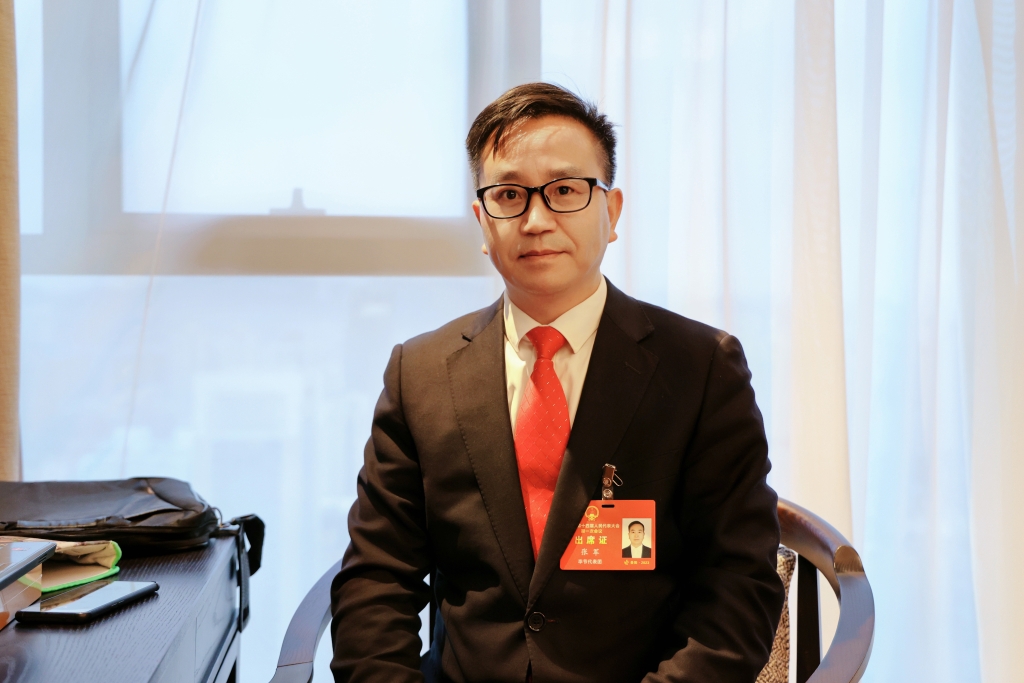 张军代表：为特色农业产业发展提供技术保障