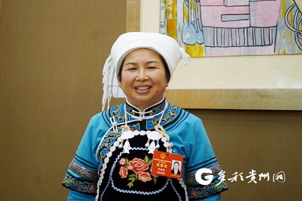 罗海香：延伸服务触角 加快完善村级便民服务站建设