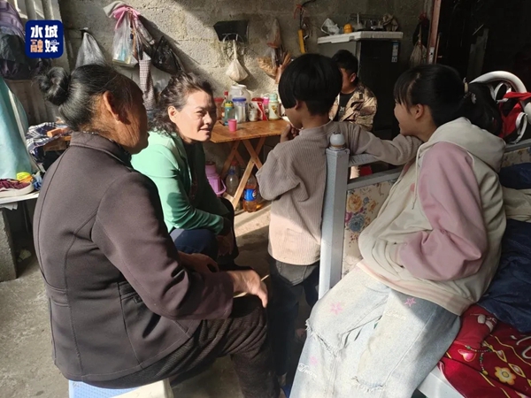 人大代表罗丽芳：以爱为笔，绘就未成年人保护暖心画卷
