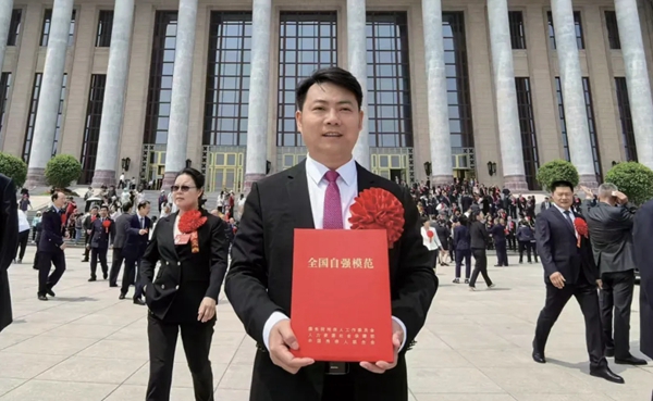张绍明代表：以法为盾守护万家灯火