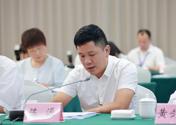 罗甸县人大代表陈源：用好连锁商超新模式 打通商品流通“肠梗阻”