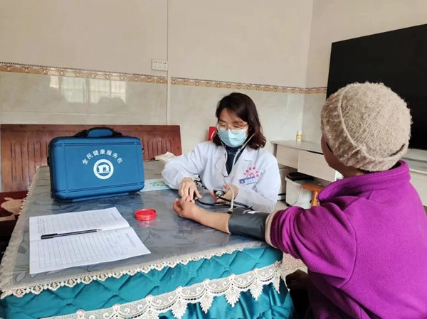 郑琴：扎根基层医疗一线，践行人大代表使命