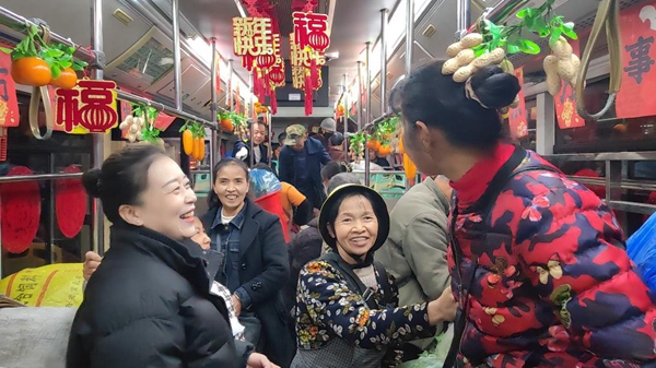 全国人大代表廖莎：守护山区村民的“幸福快车”