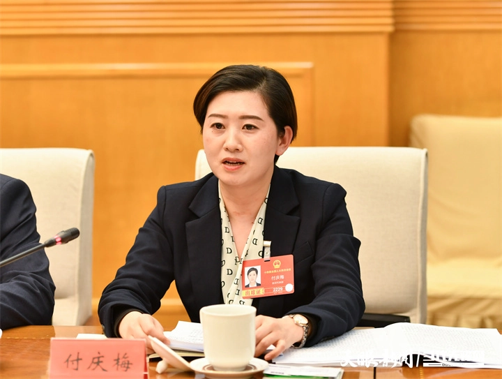 两会面对面｜付庆梅代表：从人民大会堂到乌蒙山院坝，让民生温度与发展深度在赫章落地生根