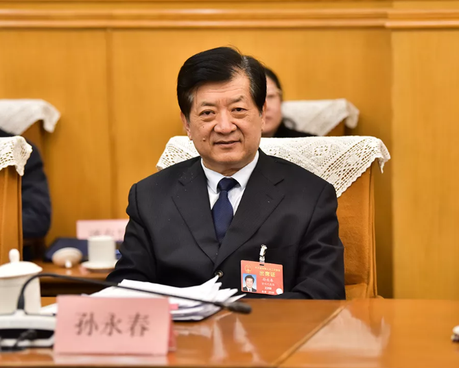 孙永春代表：全国人大为地方人大树标杆作示范