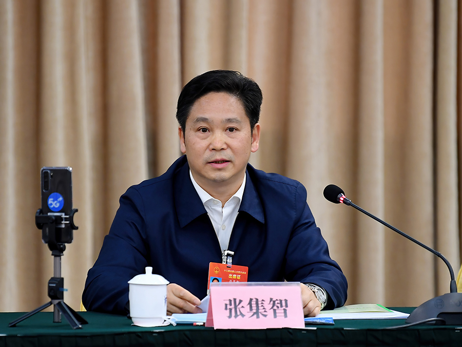 张集智代表：紧跟党中央重大决策部署依法履职