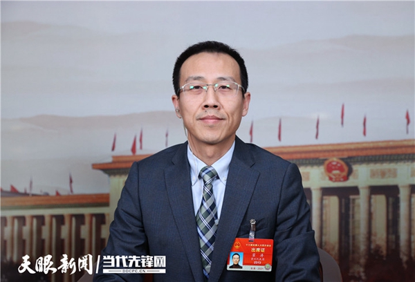 霍涛代表：在关键核心技术上求突破