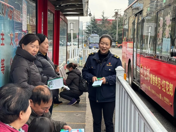 全国人大代表廖莎：做好老百姓的“专职司机”