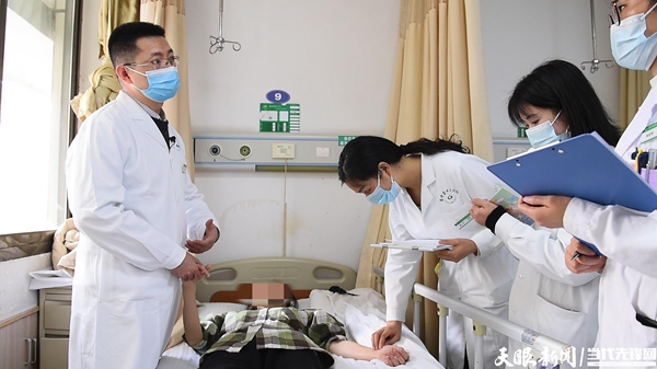 【代表云连线】杨硕代表：发挥中医特色优势 助推贵州高质量发展