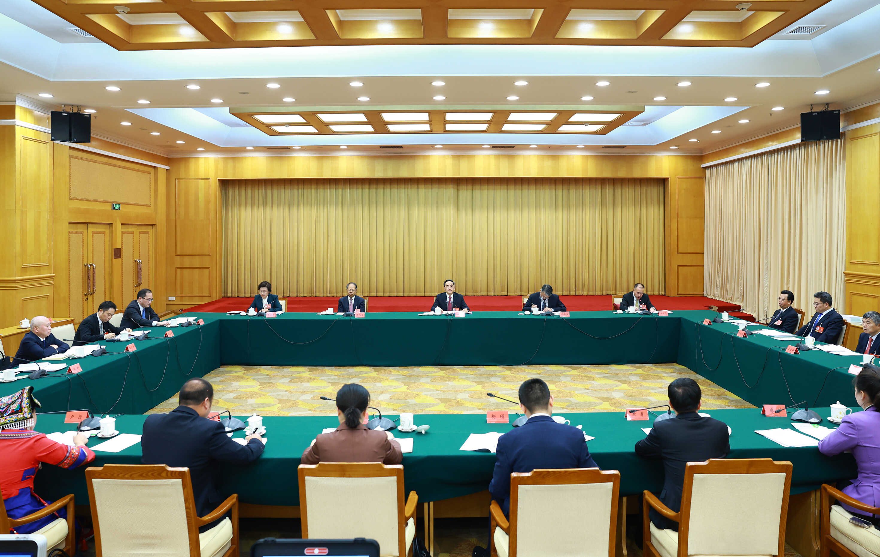 贵州代表团审议民族团结进步促进法草案 徐麟李炳军沈春耀等参加审议