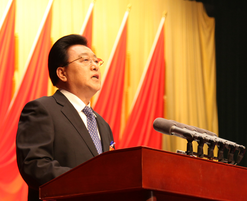 孙华璞作省高级人民法院工作报告