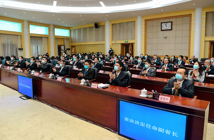 省人大常委会决定任命吴胜华、李睿为贵州省人民政府副省长