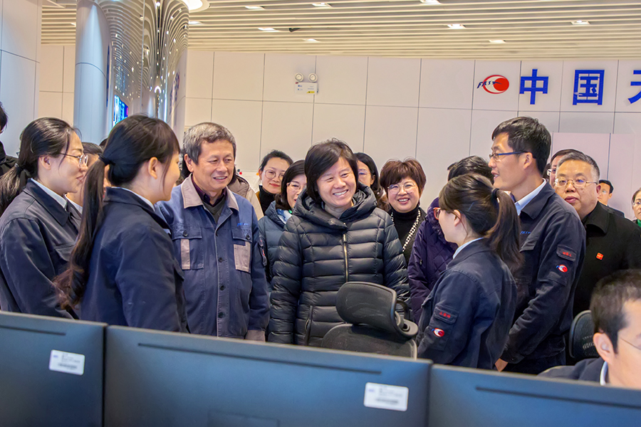 全国人大常委会副委员长沈跃跃率队赴黔调研