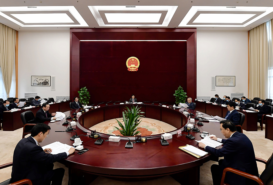 省十三届人大常委会第七十六次主任会议召开 决定4月23日在贵阳召开省十三届人大常委会第二十五次会议