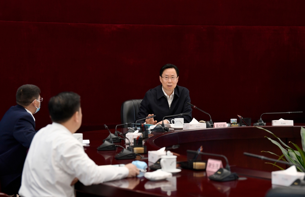 蓝绍敏到省人大民族宗教委员会宣讲省第十三次党代会精神并听取工作汇报