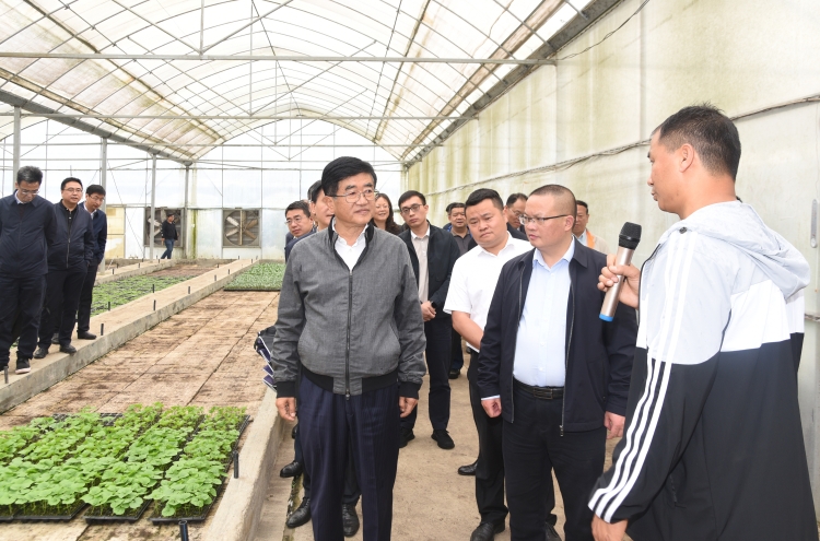 慕德贵赴贵阳市、安顺市宣讲省第十三次党代会精神并调研督办省人大代表建议工作