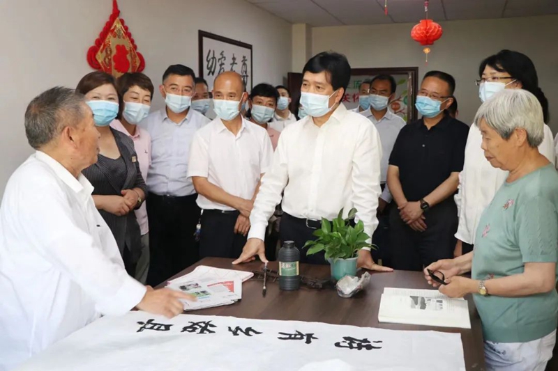 王忠率执法检查组赴遵义市开展《贵州省养老服务条例》执法检查