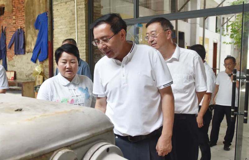 李飞跃赴安顺市开展《健全人大主导的地方立法工作机制》课题调研