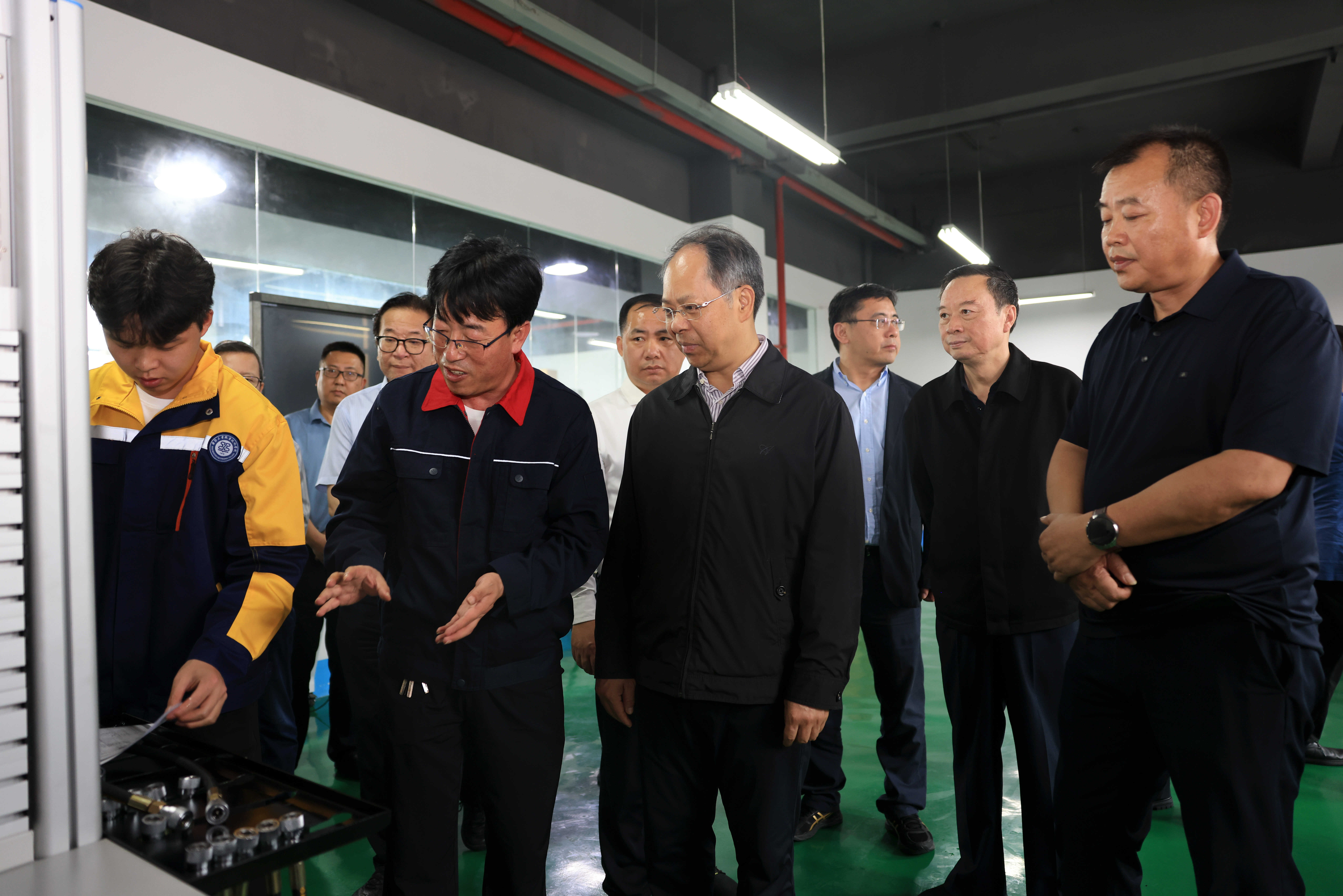 陶长海赴毕节市开展工会“一法一条例”执法检查