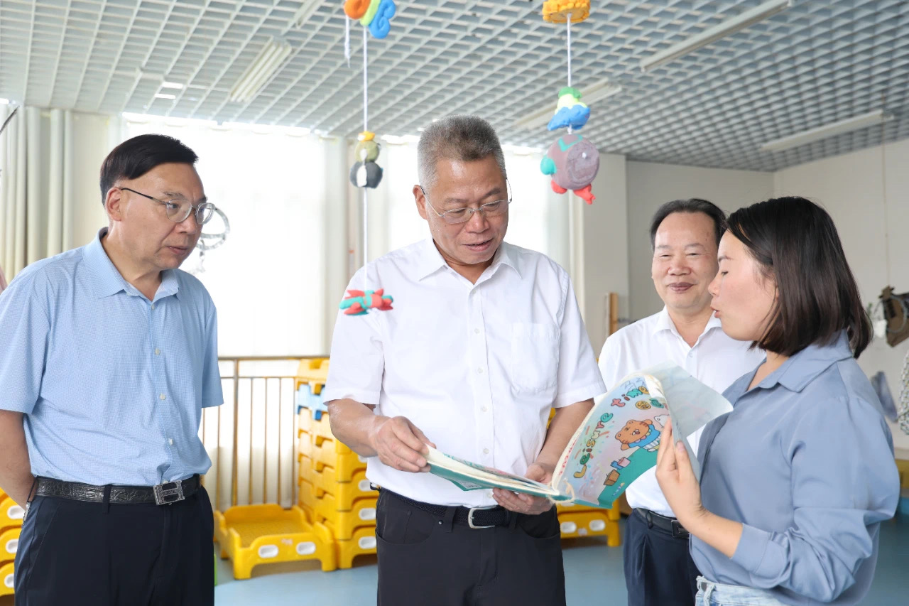 王世杰赴毕节市威宁自治县开展学前教育及职业教育工作调研