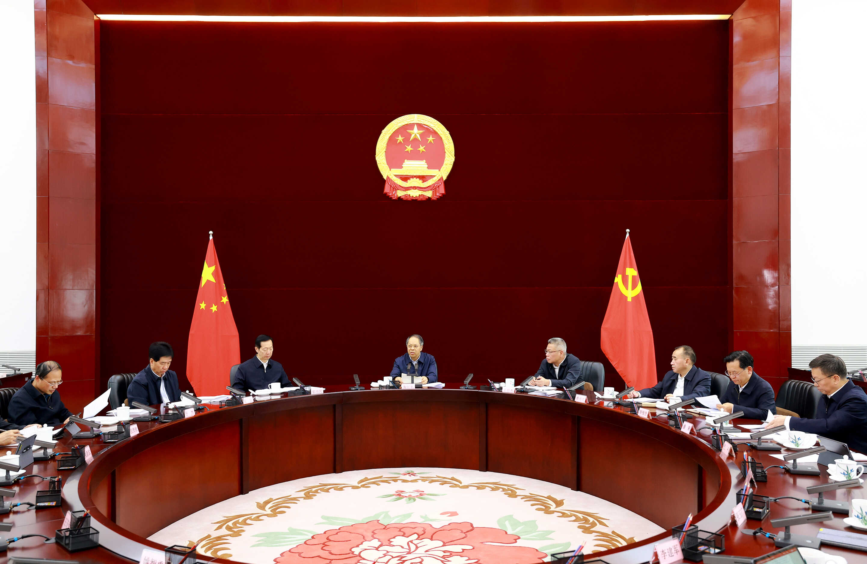 省人大常委会党组召开（扩大）会议