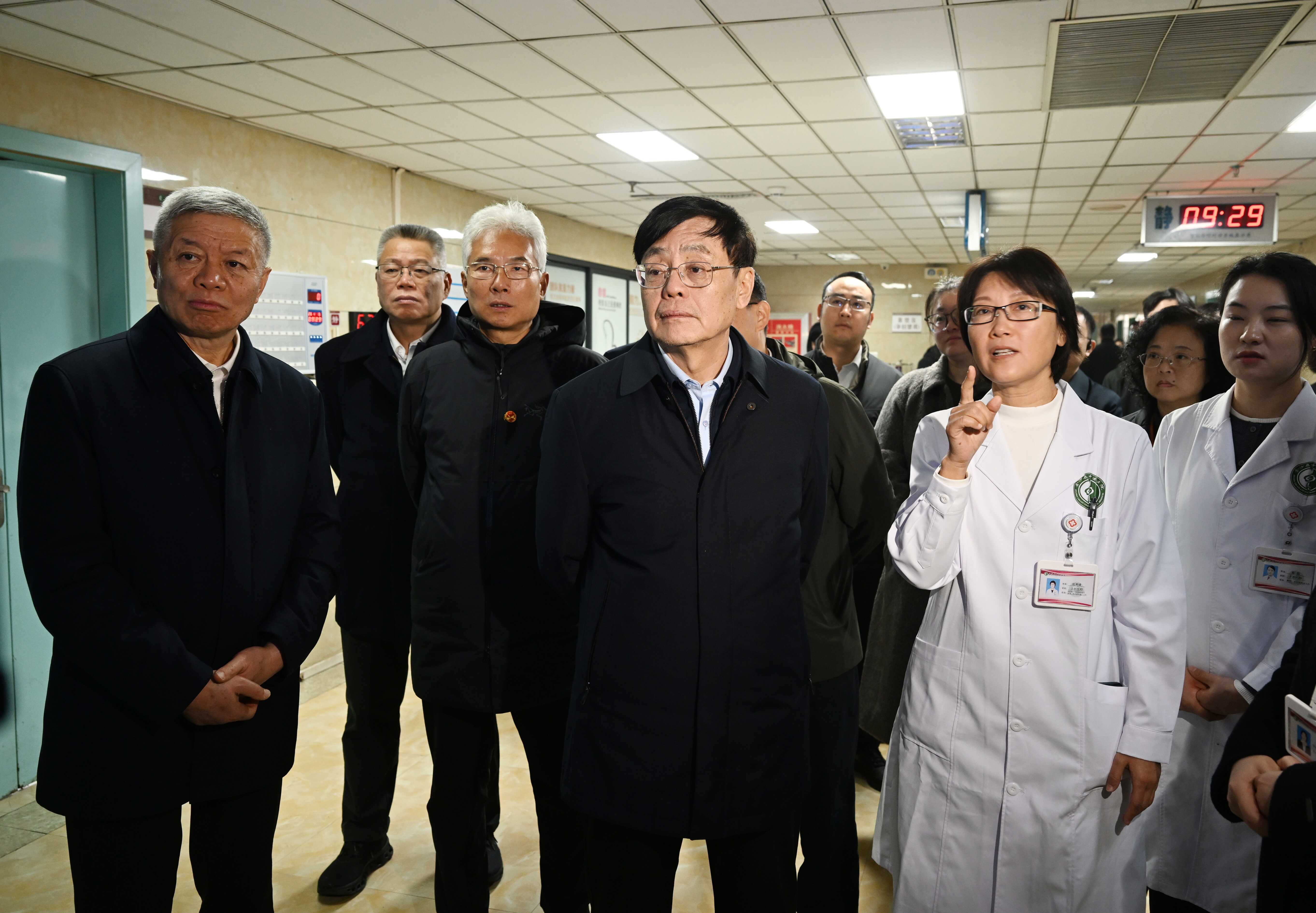 全国人大常委会副委员长何维率队到我省调研