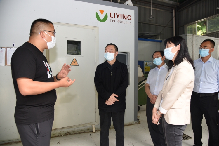 李三旗率执法检查组赴毕节市开展固体废物污染环境防治法执法检查