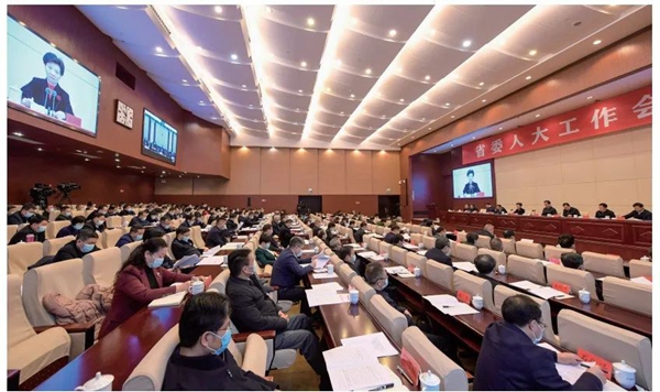 贯彻落实中央、省委人大工作会议精神 | 贵州省人大常委会：切实担当起新时代赋予人大工作的历史使命