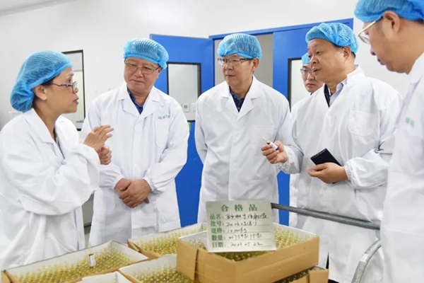 省人大常委会执法检查组赴黔南州开展中医药“一法一条例”贯彻实施执法检查